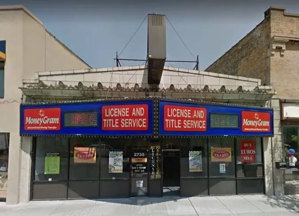 2735 N Clark Street, Chicago
