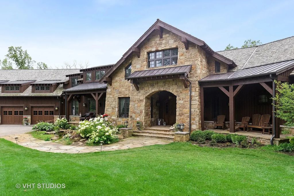 14n306 Highland Avenue, Elgin