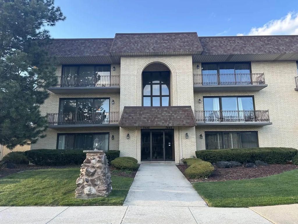 7448 W 153rd Street 2, Orland Park