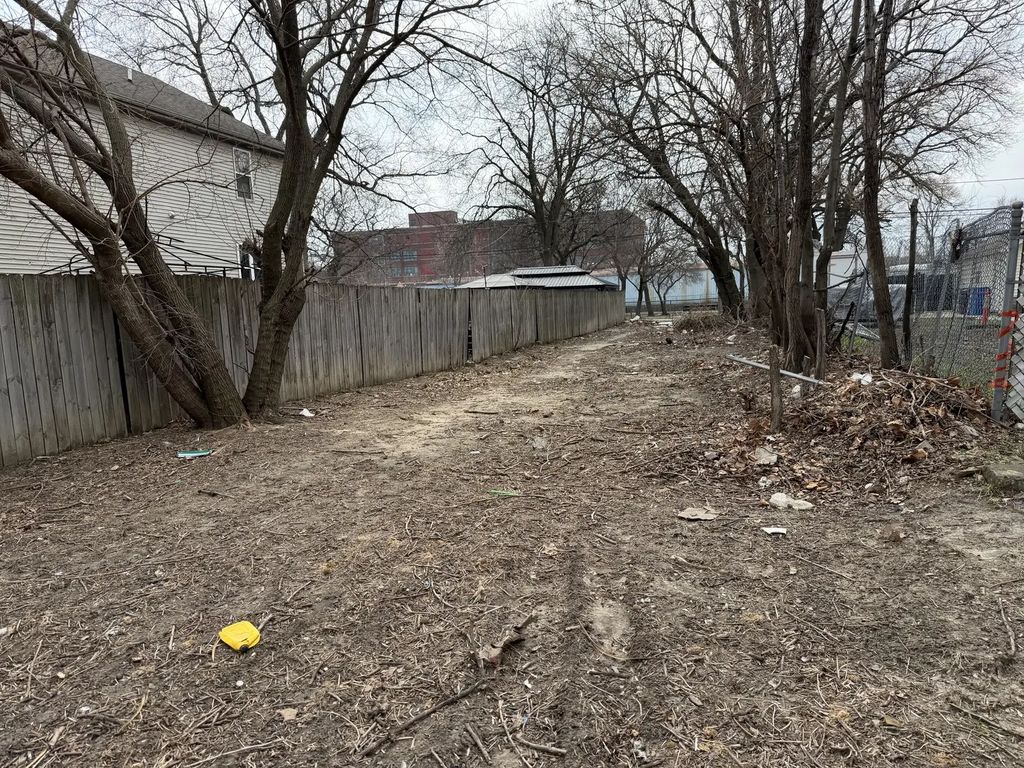 4133 W Arthington Street, Chicago