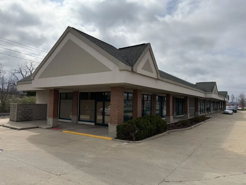 2020 S Neil Street, Champaign