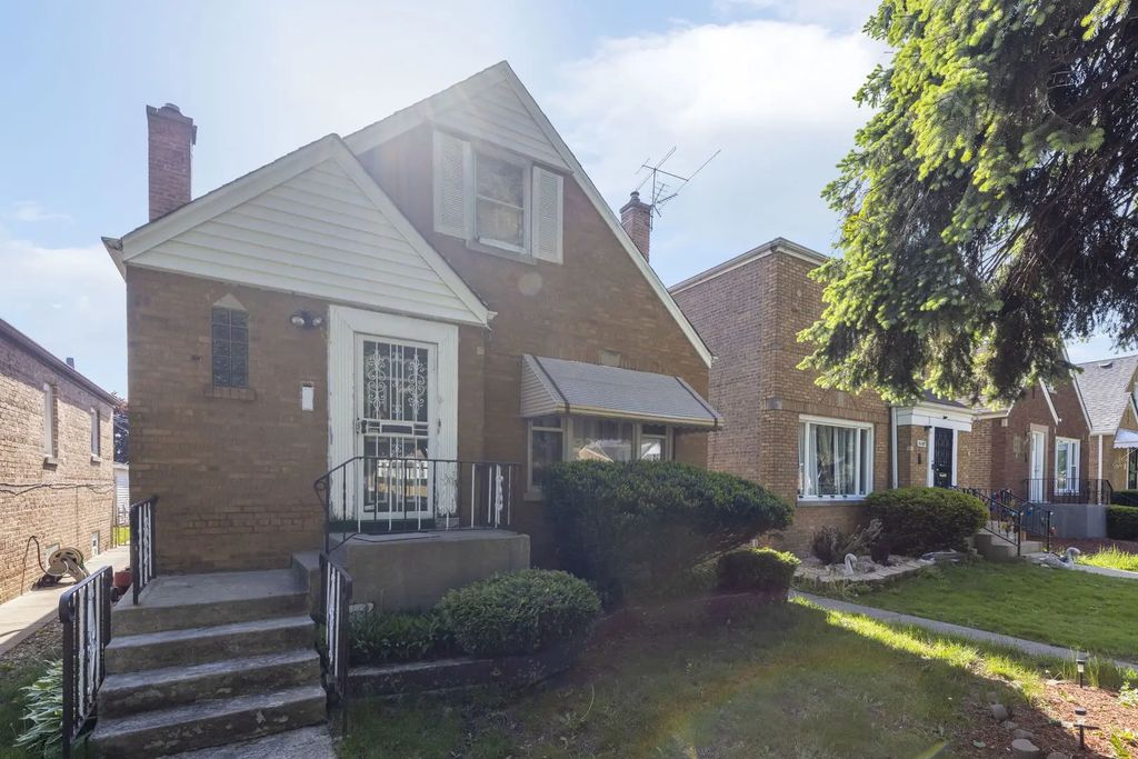10535 S Peoria Street, Chicago, 60643