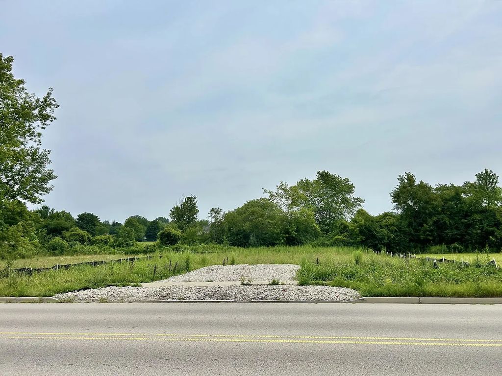 963 Belle Plaine Avenue, Gurnee