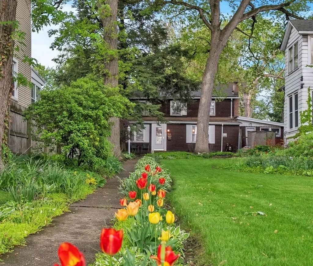 10218 S Prospect Avenue, Chicago, 60643