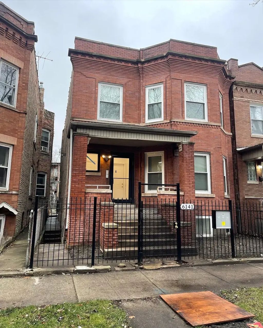 6141 S Eberhart Avenue, Chicago, 60637