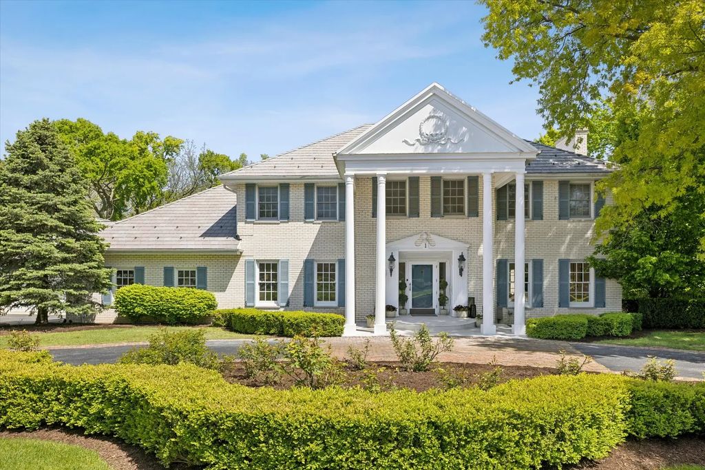 1 Charleston Road, Hinsdale