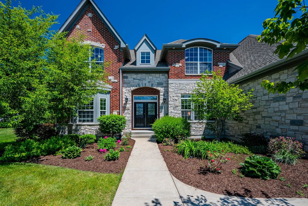 4544 Shumard Lane, Naperville