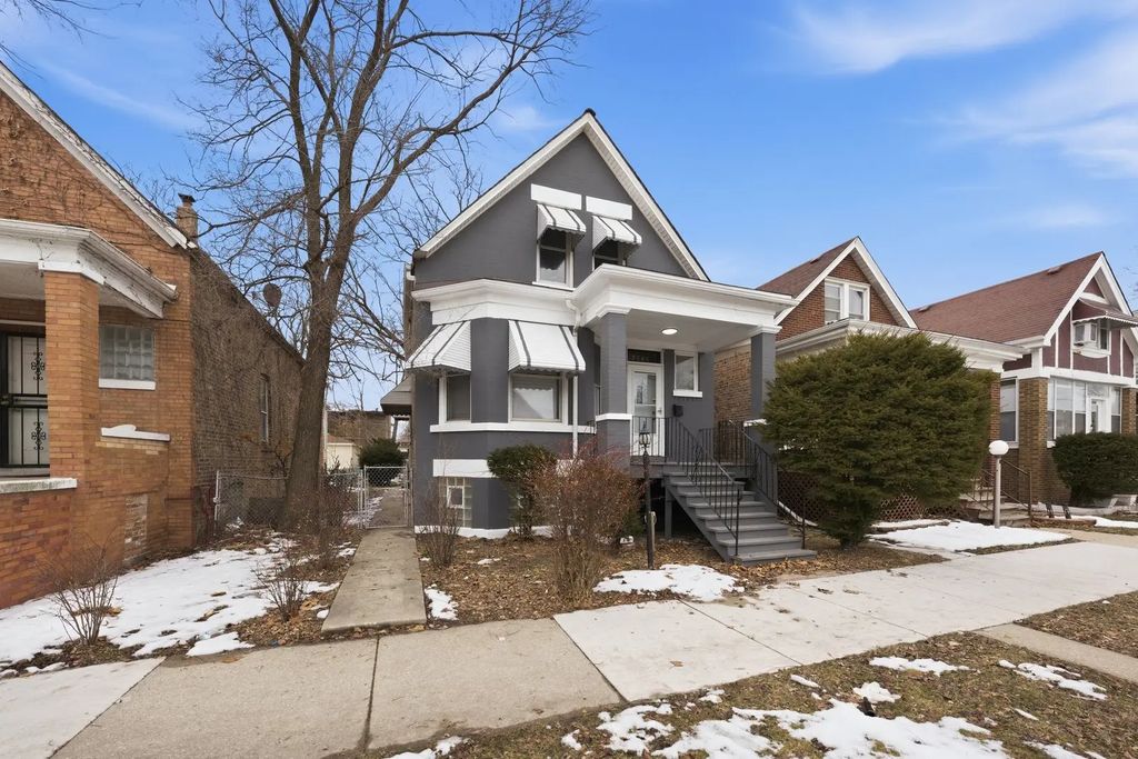 7544 S Eberhart Avenue, Chicago