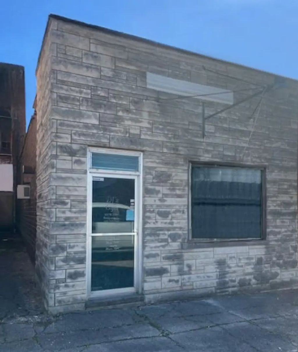 105 W Olive Street, Bridgeport
