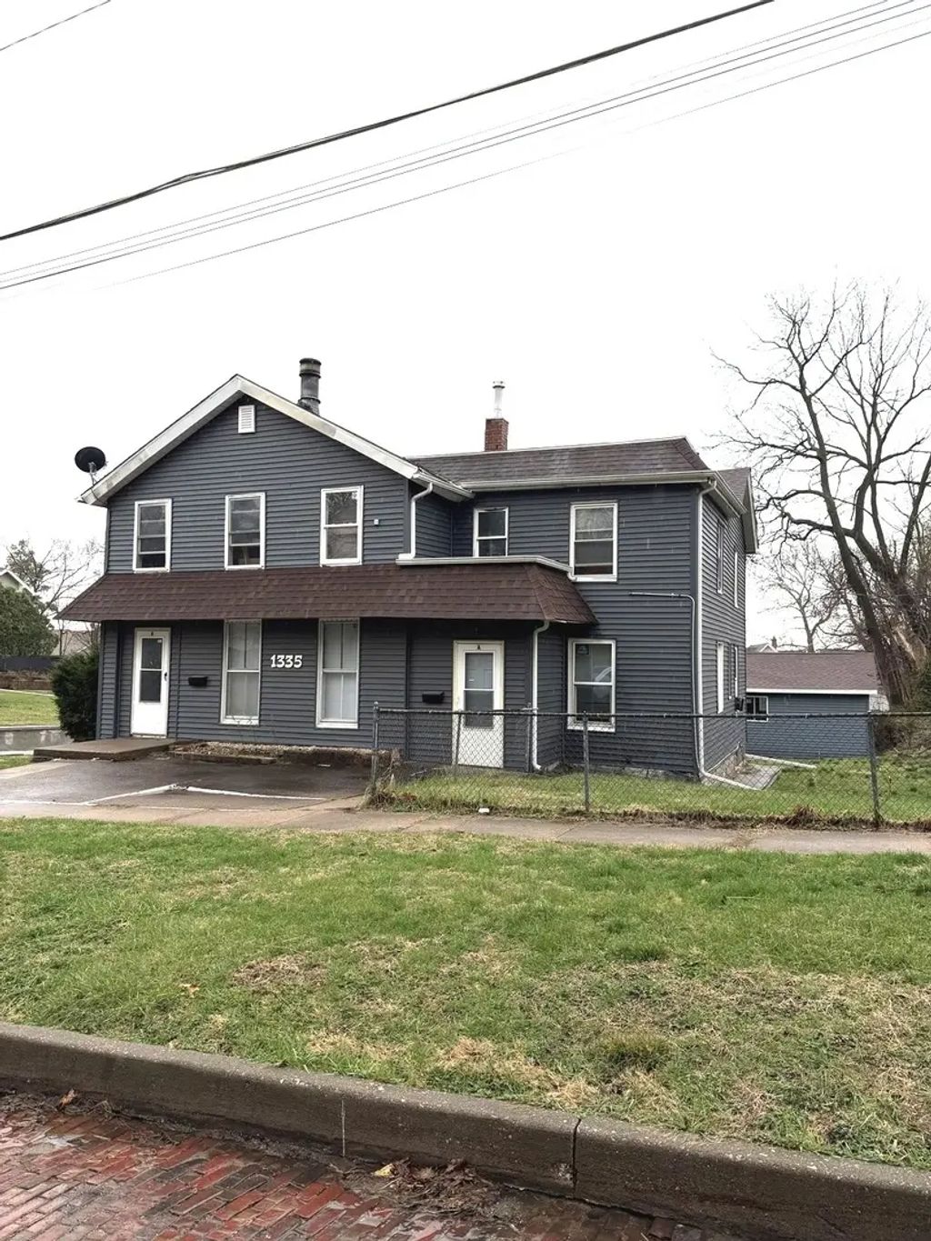 1335 E 9th Street, Davenport