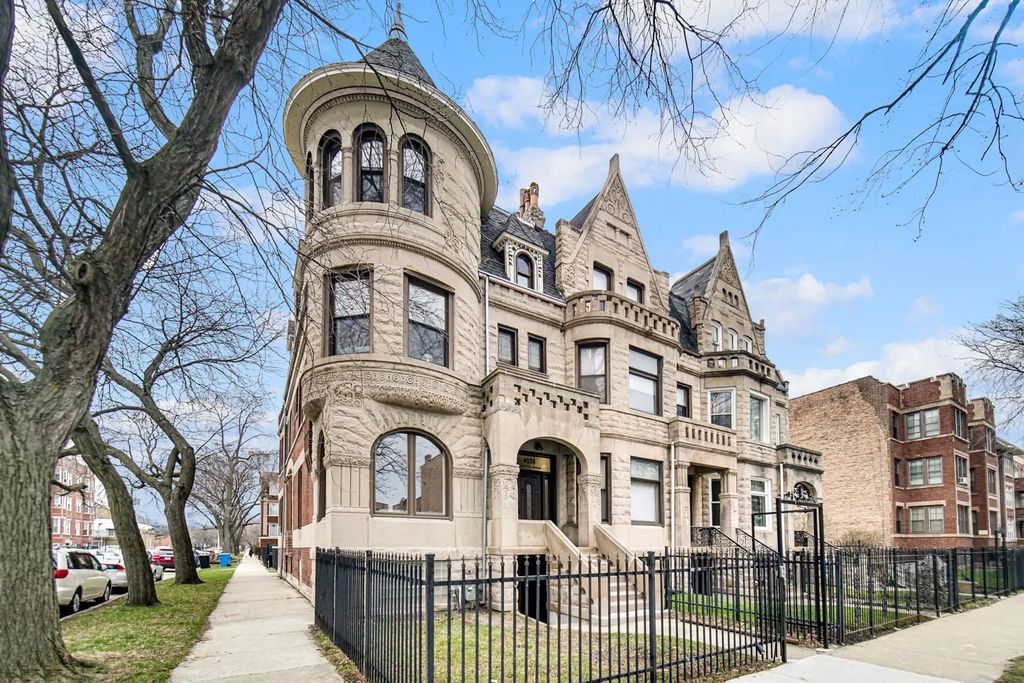 4558 S Ellis Avenue, Chicago, 60653