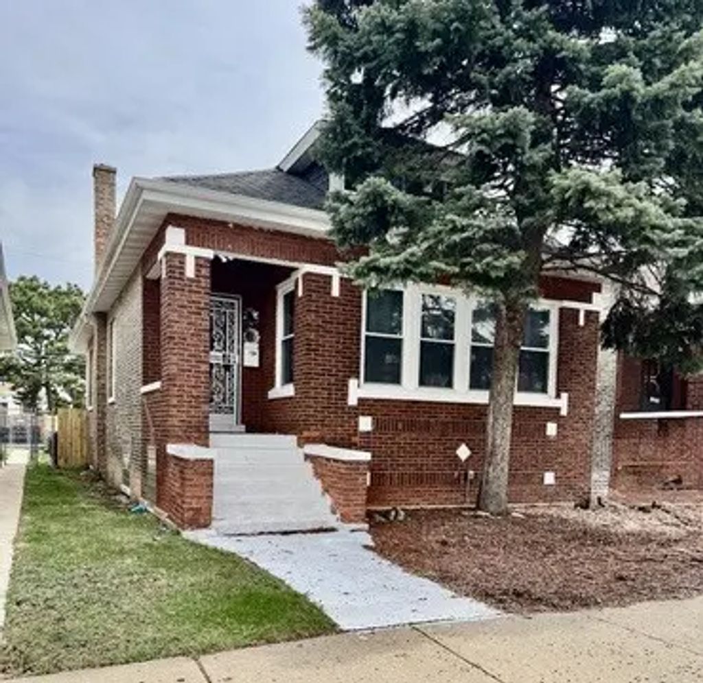 8445 S May Street, Chicago