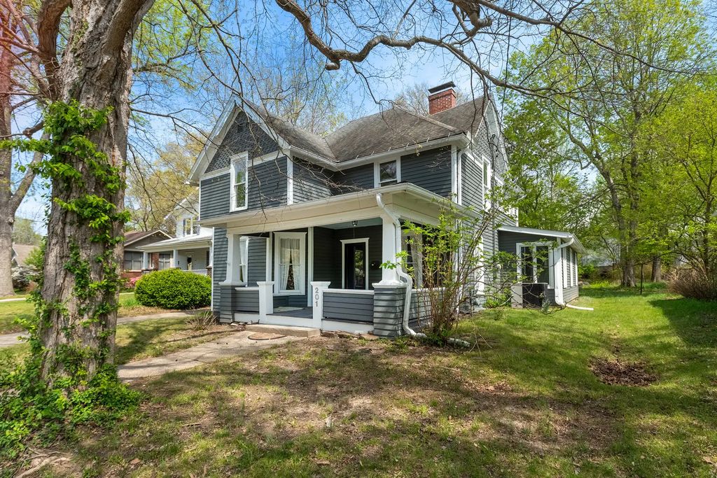 201 S Maple Street, Carbondale