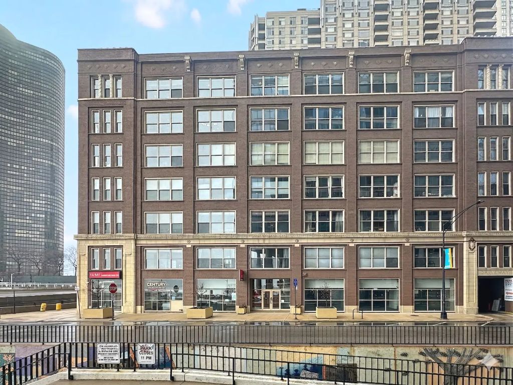 540 N Lake Shore Drive 2, Chicago