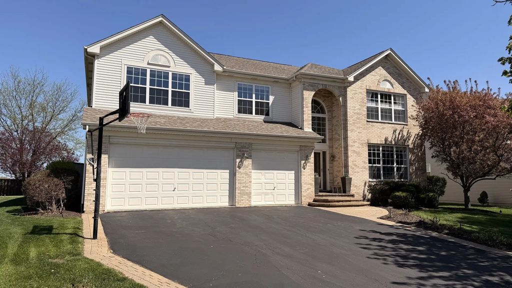 6 Glenview Court, Bolingbrook
