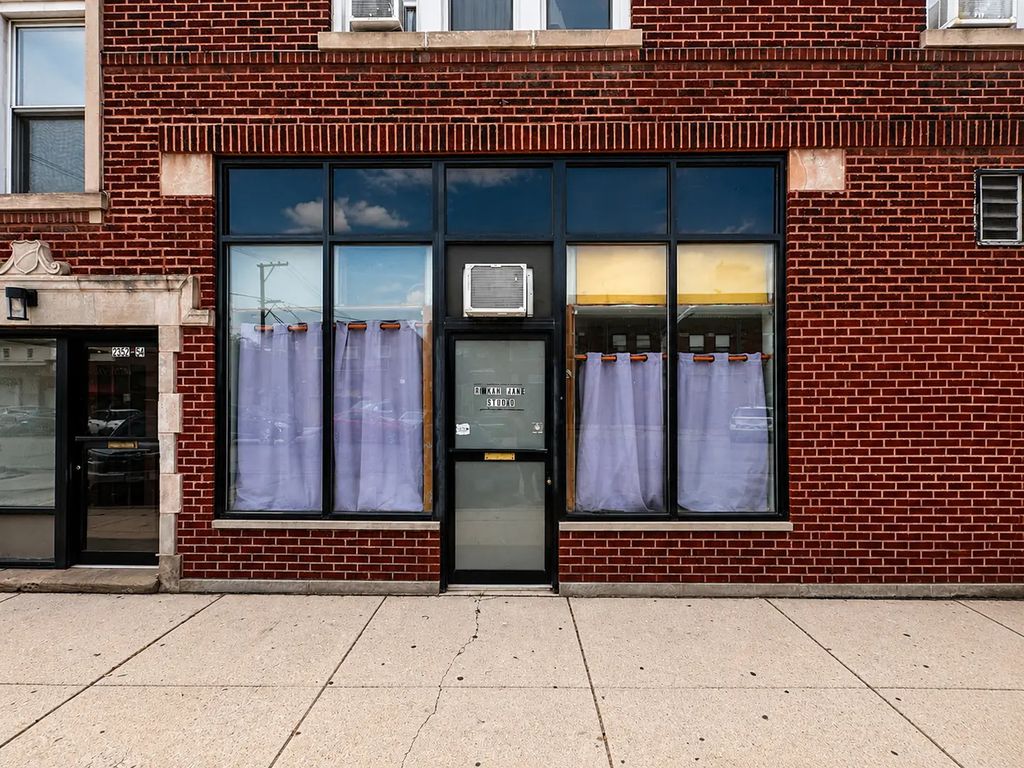 2354 N Saint Louis Avenue, Chicago