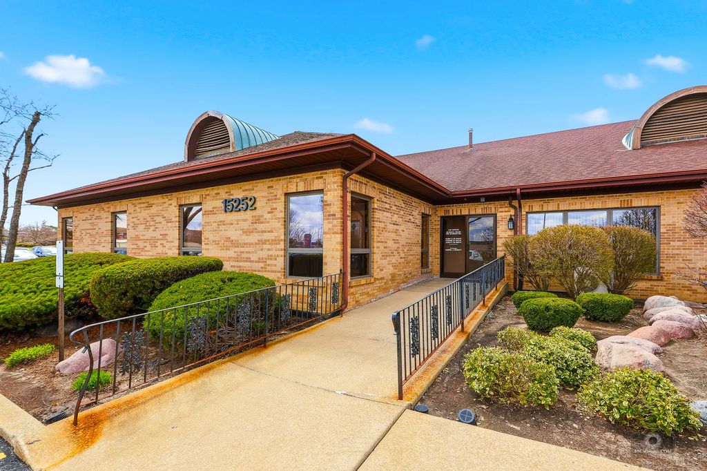 15252 S Harlem Avenue, Orland Park