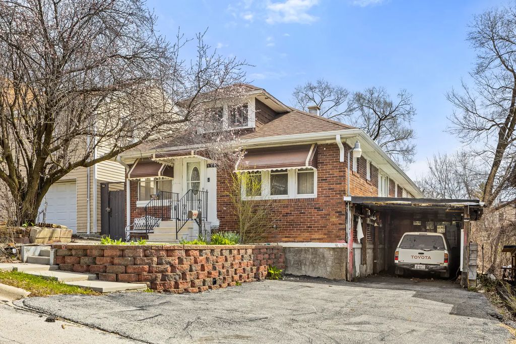 718 Warren Avenue, Rockdale