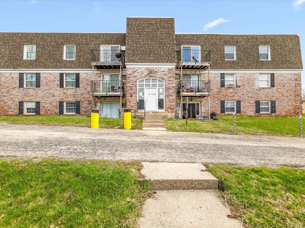 3120 Jaqueline Drive 11, Rockford