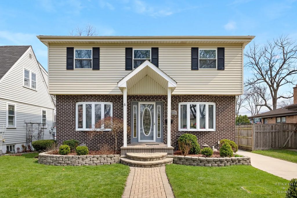 9041 Major Avenue, Morton Grove