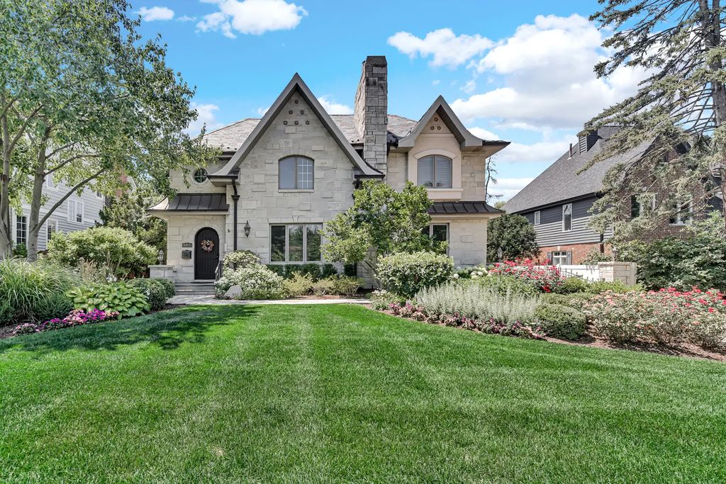 932 S Grant Street, Hinsdale