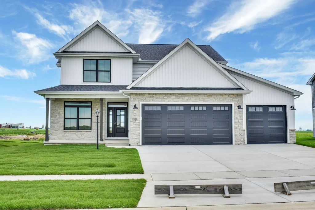 1418 Tinley Lane, Mahomet