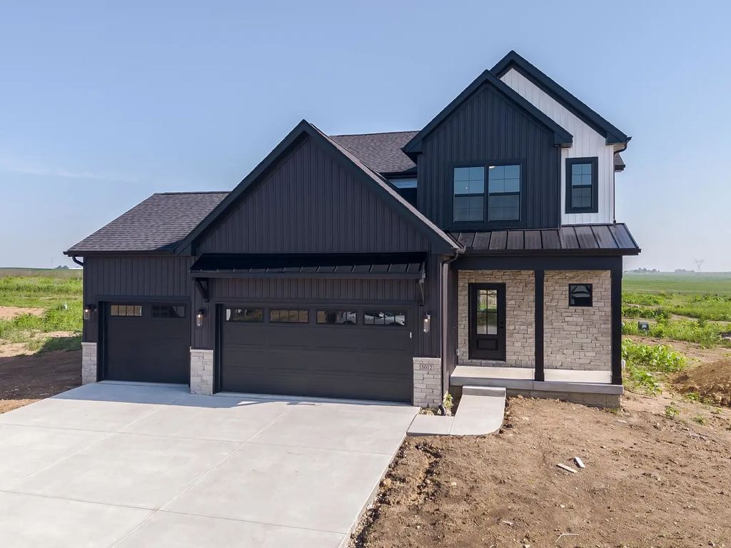 5012 Castlebar Drive, Bloomington