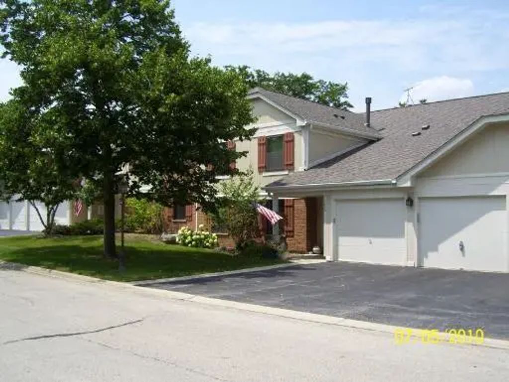 1470 Williamsburg Drive D2, Schaumburg
