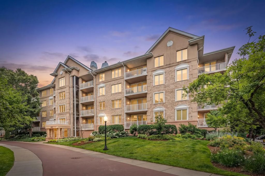 1731 Pavilion Way 505, Park Ridge