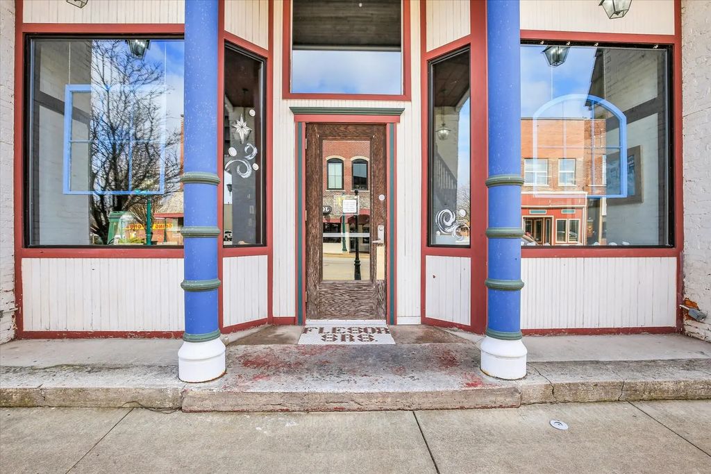 103 & 105 W Sale Street, Tuscola