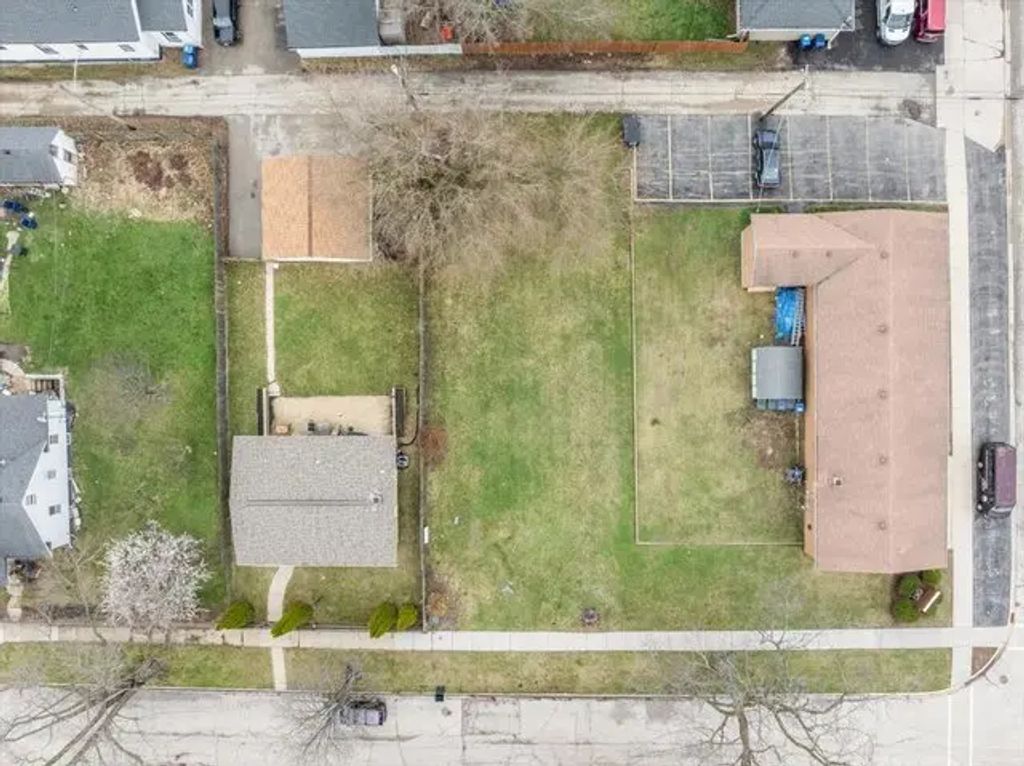 1413 20th Street, North Chicago