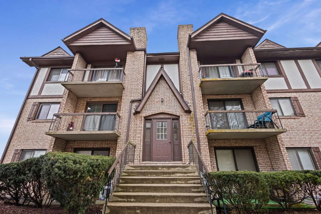 2815 Glenwood Lansing Road 205, Lynwood