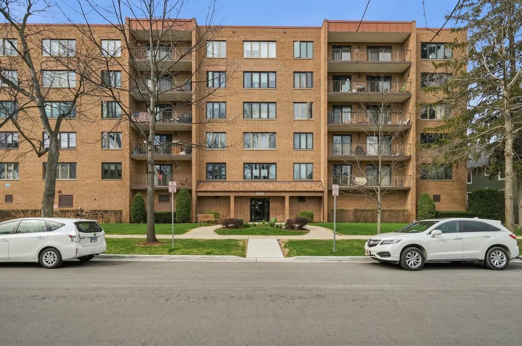1454 Ashland Avenue 305, Des Plaines