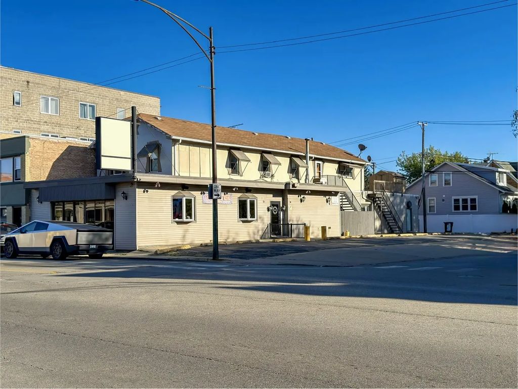 7455 W Irving Park Road, Chicago
