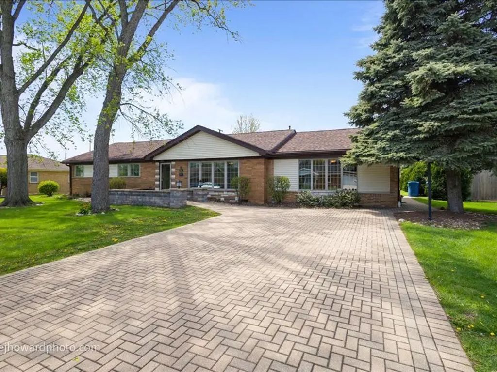 12524 S 71st Court, Palos Heights