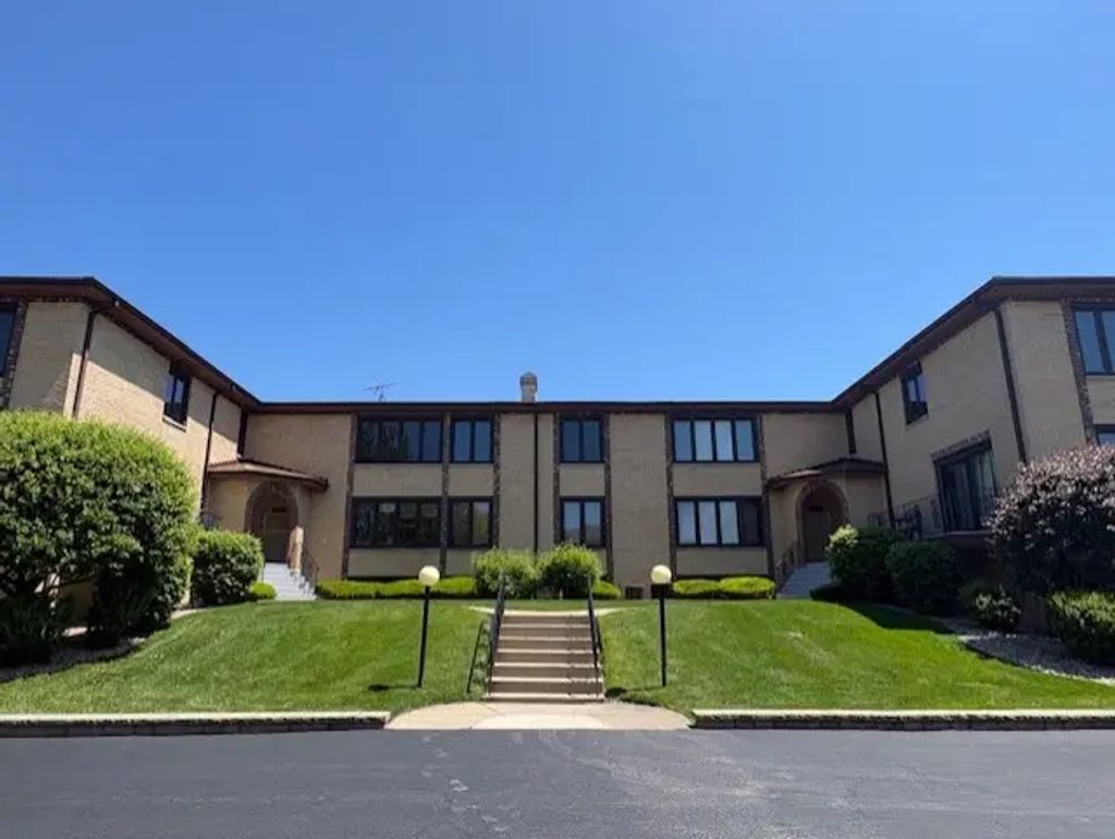 10355 Parkside Avenue 04, Oak Lawn