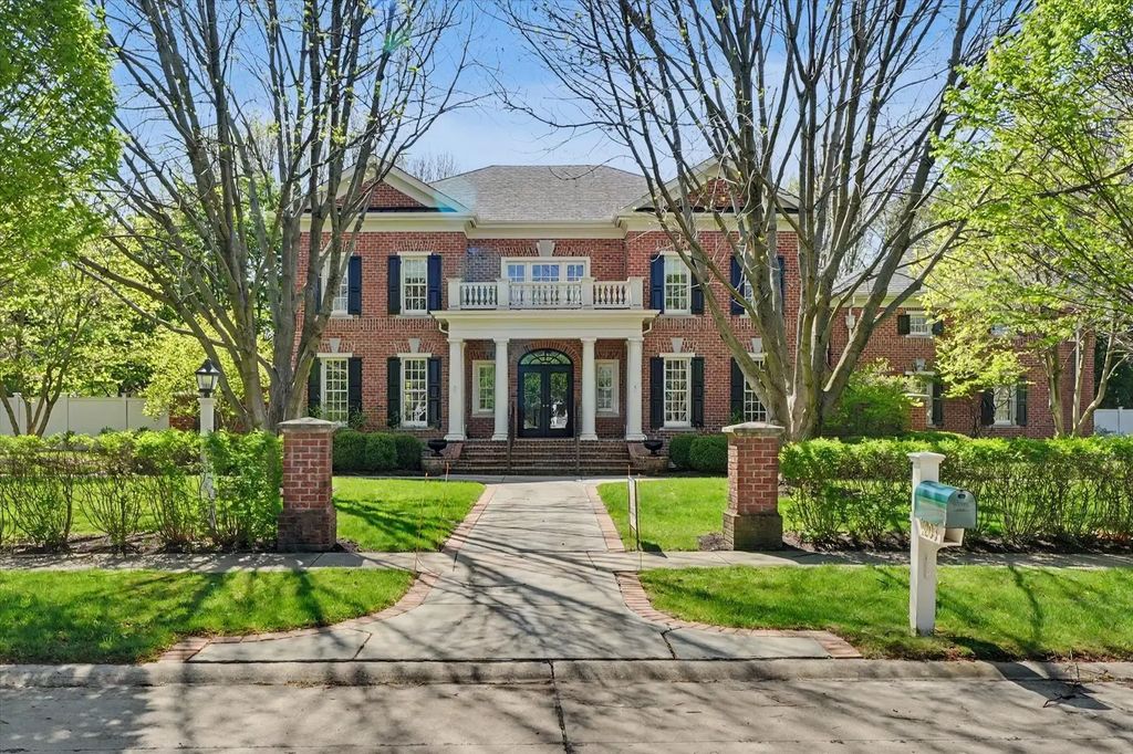 1203 Sussex Court, Champaign