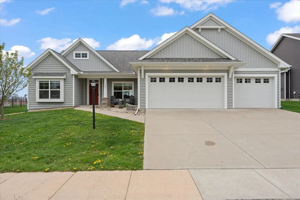 1207 Morningside Lane, Mahomet