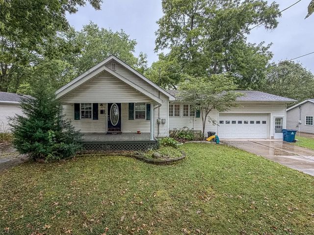 1020 N Walnut Street, Monticello