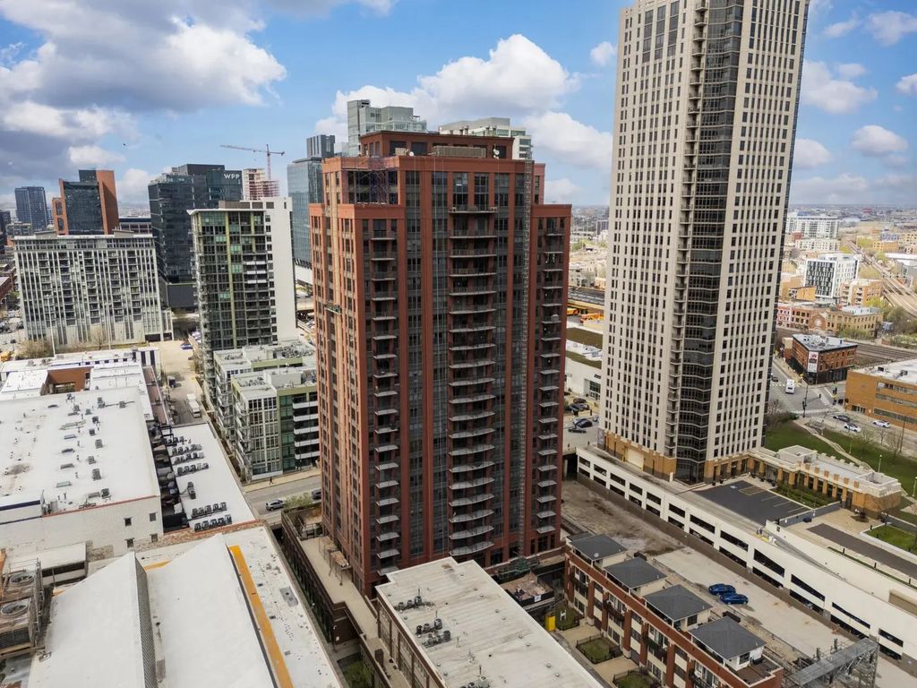 330 N Jefferson Street 1704, Chicago