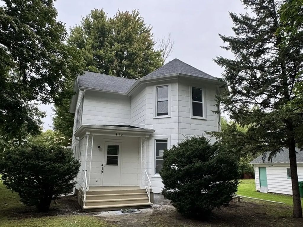 410 3rd Street, Mendota