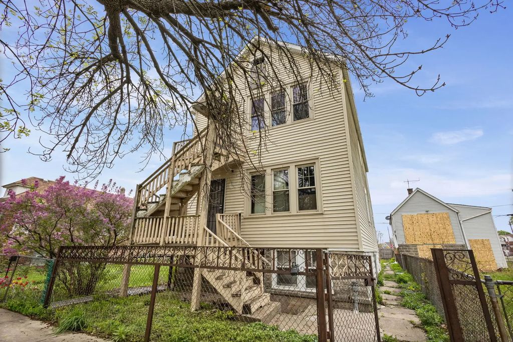 8405 S Baltimore Avenue, Chicago