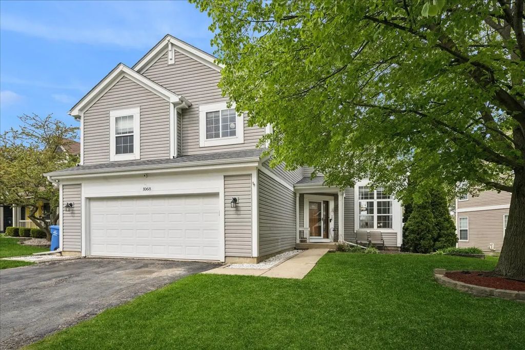 1068 N Camden Lane, South Elgin