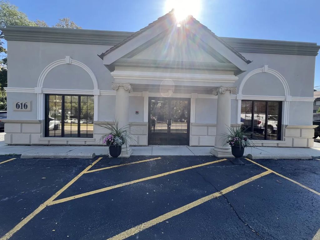 616 W Childs Street, Wheaton