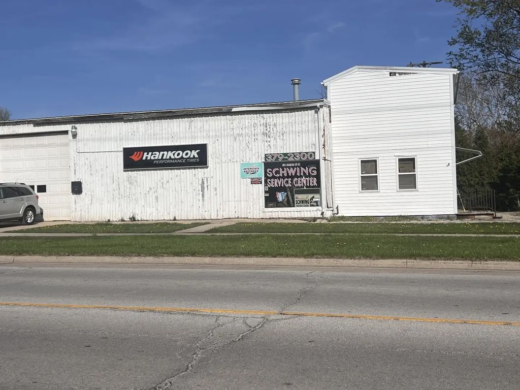 538 S Railroad Avenue, Paxton