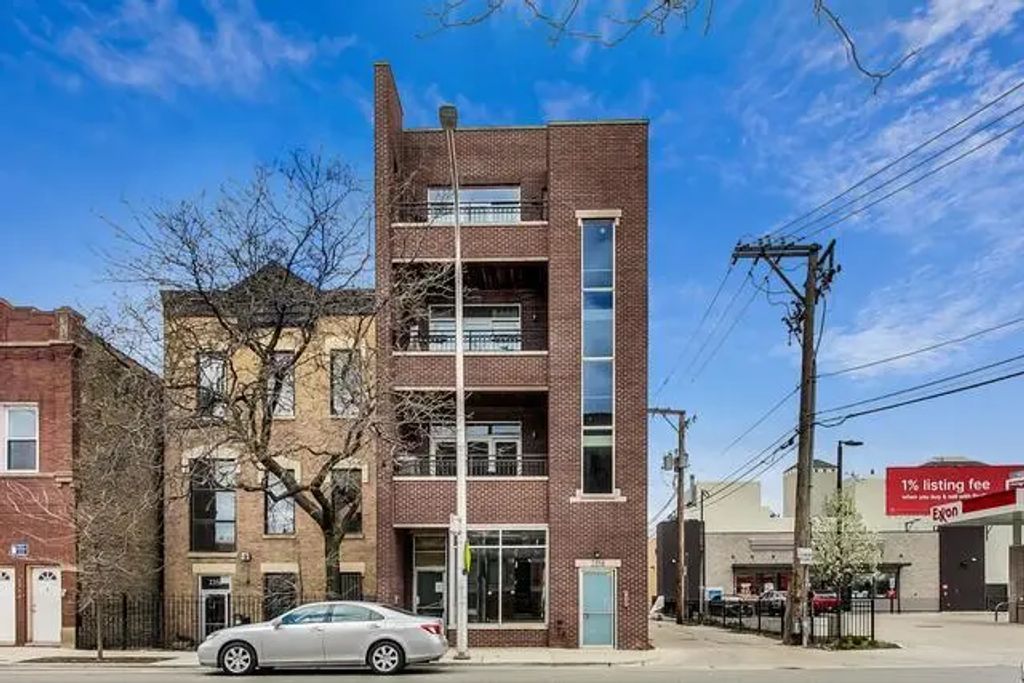 2358 N Damen Avenue, Chicago
