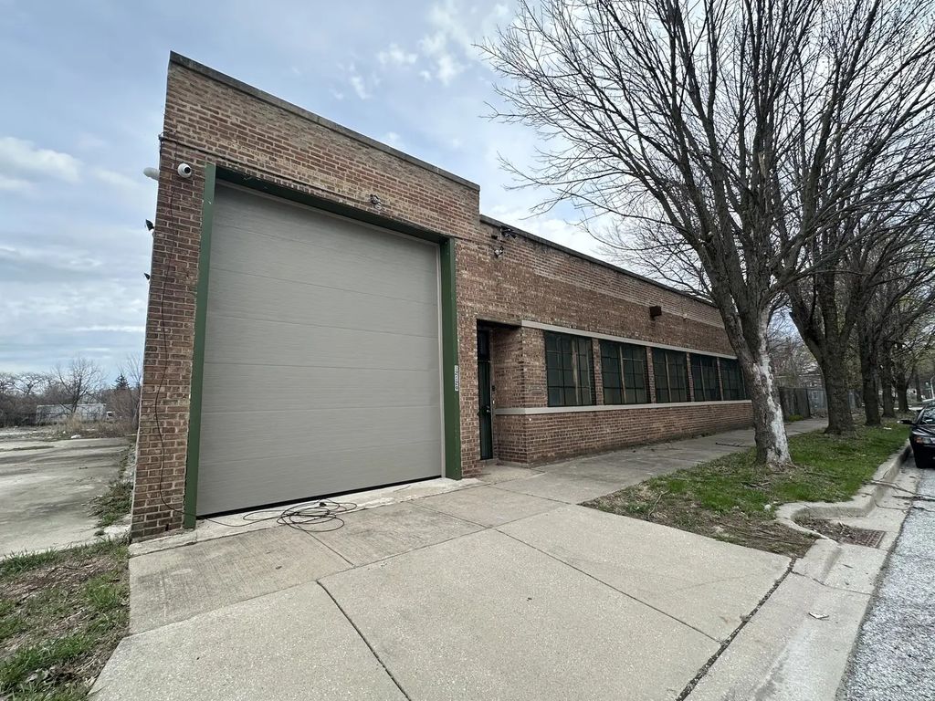 12129 S Peoria Street, Chicago, 60643