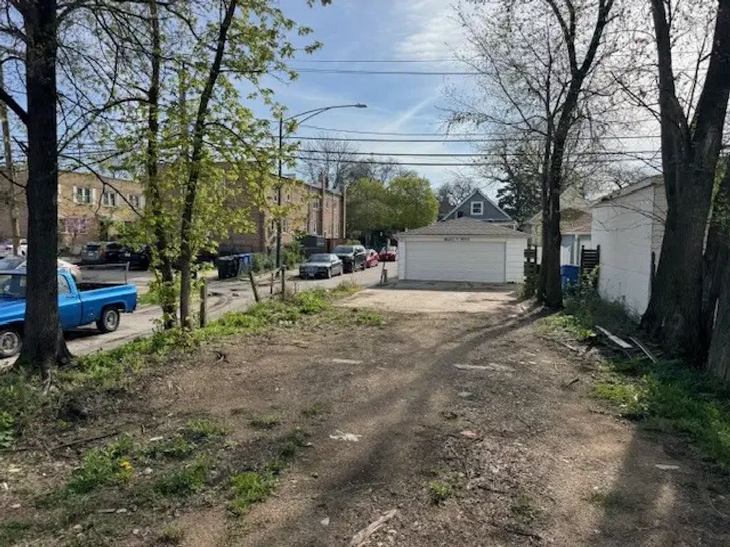 6561 N Seeley Avenue, Chicago, 60645