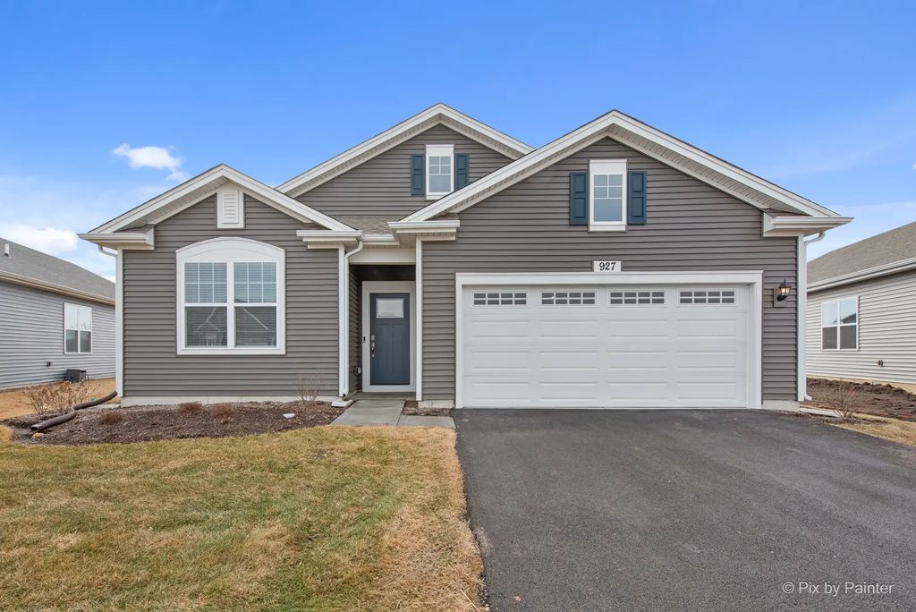 927 Plateau Drive, Pingree Grove
