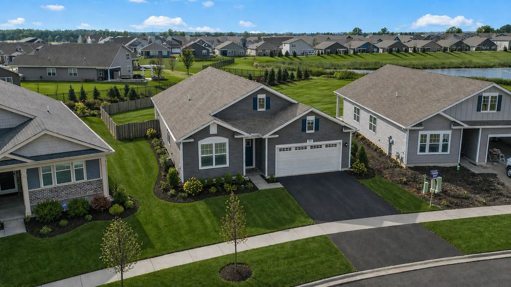 927 Plateau Drive, Pingree Grove